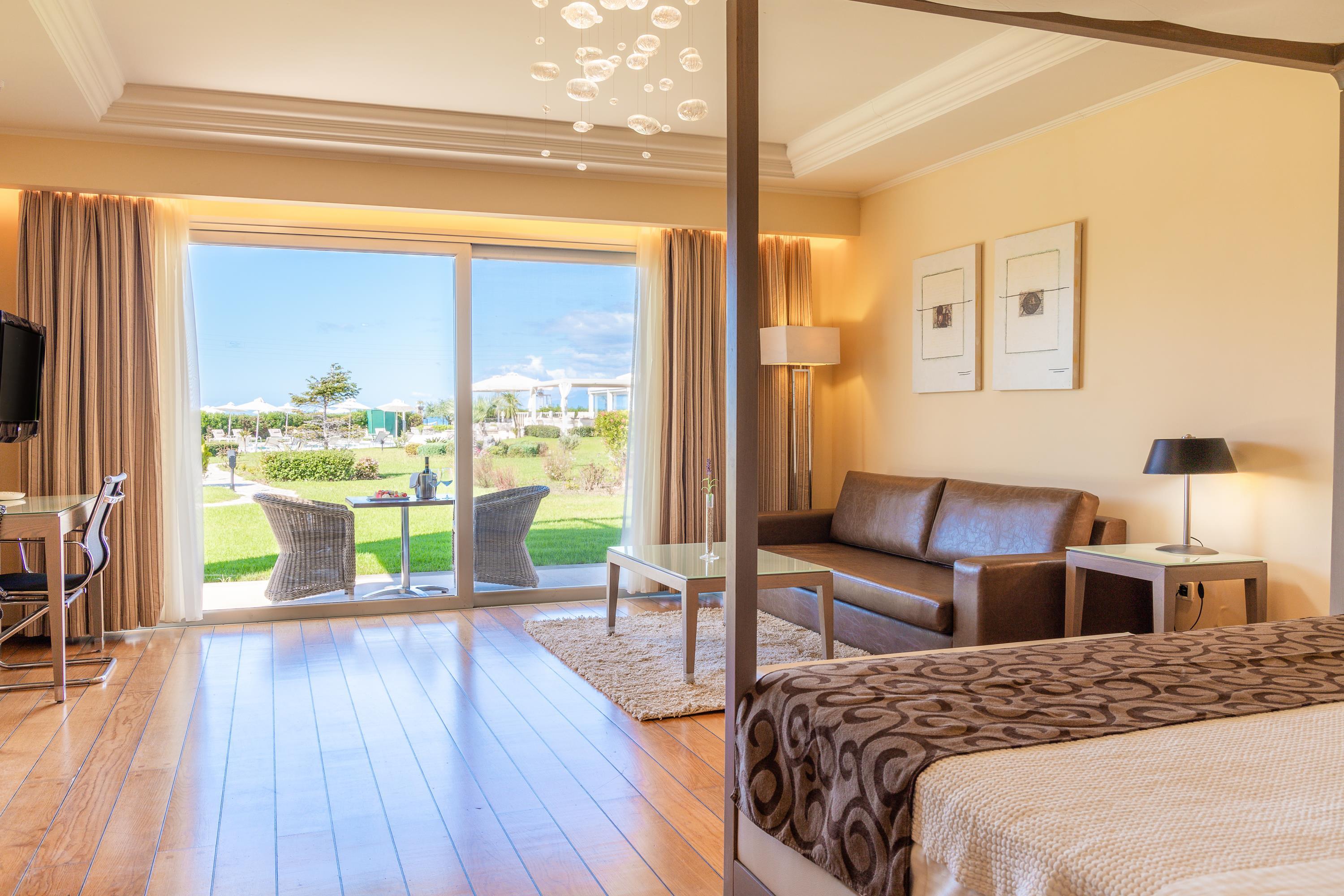Restia Suites Exclusive Resort (Adults Only) Akharavi Extérieur photo