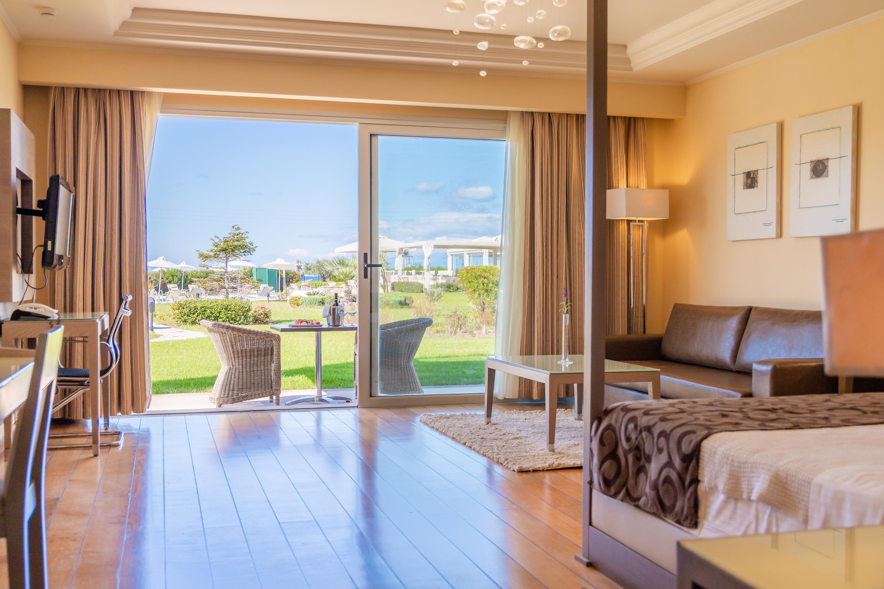 Restia Suites Exclusive Resort (Adults Only) Akharavi Extérieur photo