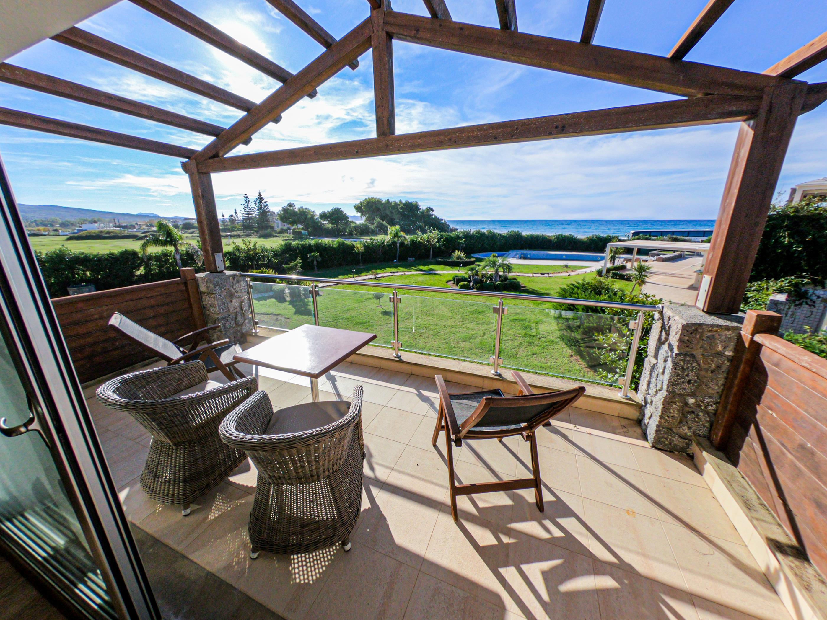 Restia Suites Exclusive Resort (Adults Only) Akharavi Extérieur photo